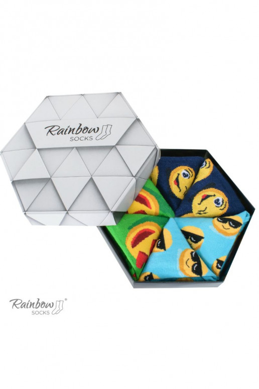 3 paia di calzini colorati in una scatola