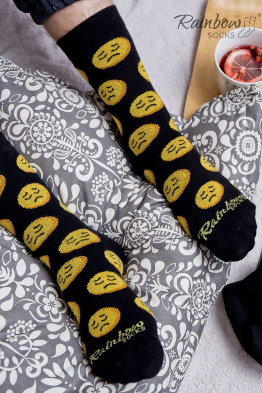 3 paia di calzini colorati in una scatola 3 paia di calzini colorati in una scatola