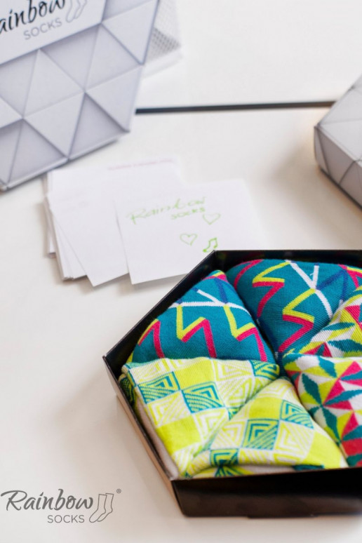 Calzini colorati con motivi geometrici 3 paia