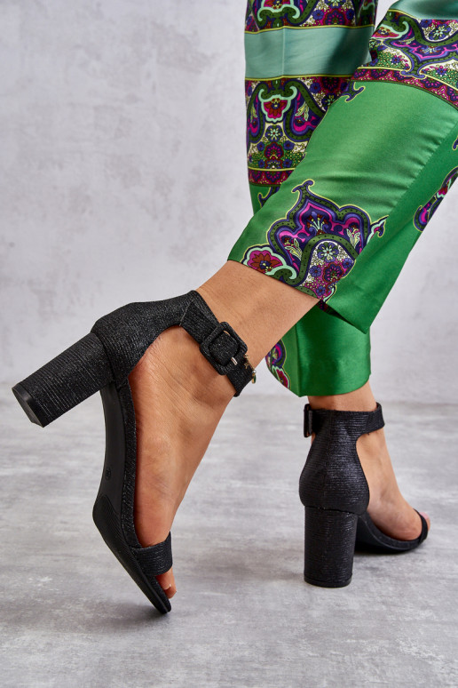 Sandali lucidi con tacco in nero Maxim Sandali lucidi con tacco in nero Maxim