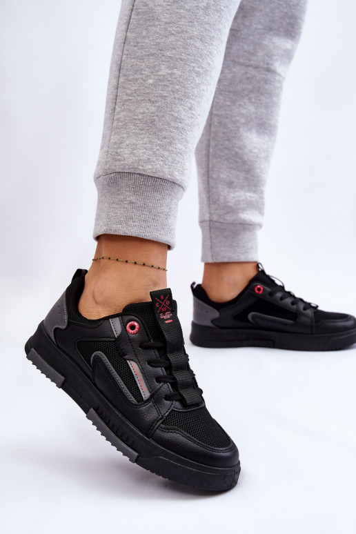 Scarpe da ginnastica modello Cross Jeans LL2R4012C colore nero Scarpe da ginnastica modello Cross Jeans LL2R4012C colore nero