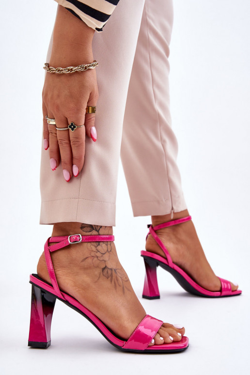 con effetto lacca Eleganti sandali con tacco alto nel colore rosa Owen