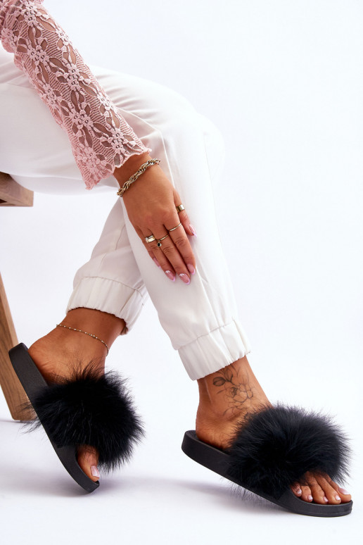 Eleganti pantofole in gomma con una pelliccia colore nero Lucrece