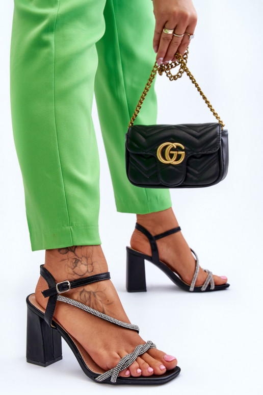 Sandali da donna con occhielli scintillanti con tacco in colore nero Carlotta