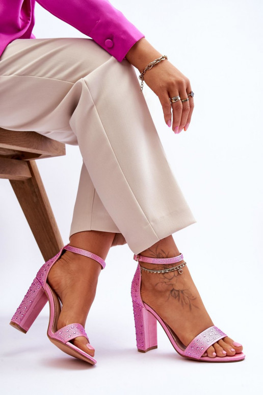 Eleganti sandali con tacco alto e occhielli scintillanti in colore rosa Idealistic