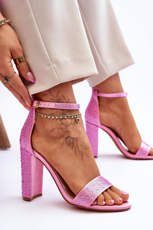 Eleganti sandali con tacco alto e occhielli scintillanti in colore rosa Idealistic