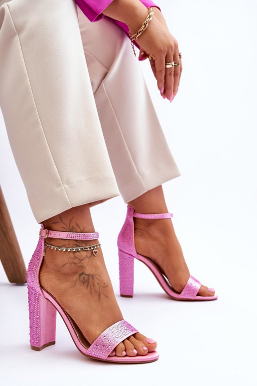 Eleganti sandali con tacco alto e occhielli scintillanti in colore rosa Idealistic