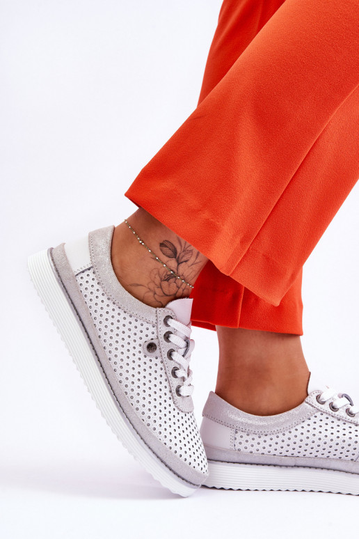 Scarpe traforate Stile sportivo Colore bianco-argento Cantare
