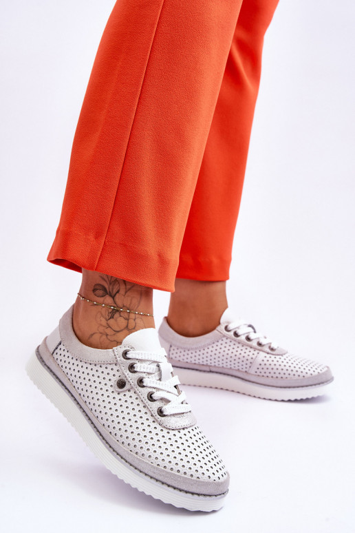 Scarpe traforate Stile sportivo Colore bianco-argento Cantare