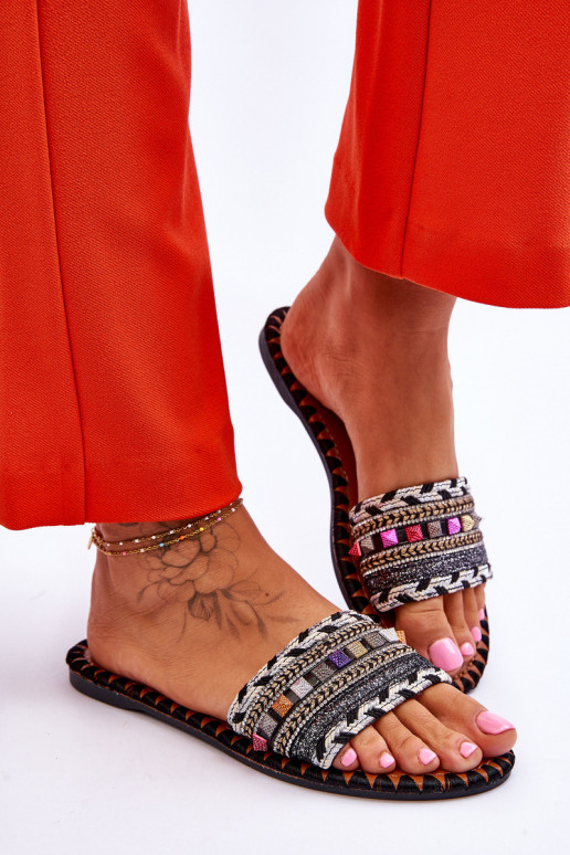 Pantofole decorate in colore nero Bellisa