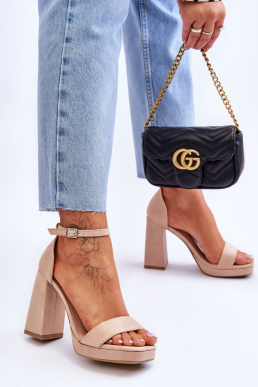 Tacchi alti in pelle scamosciata con punta quadrata Merila beige