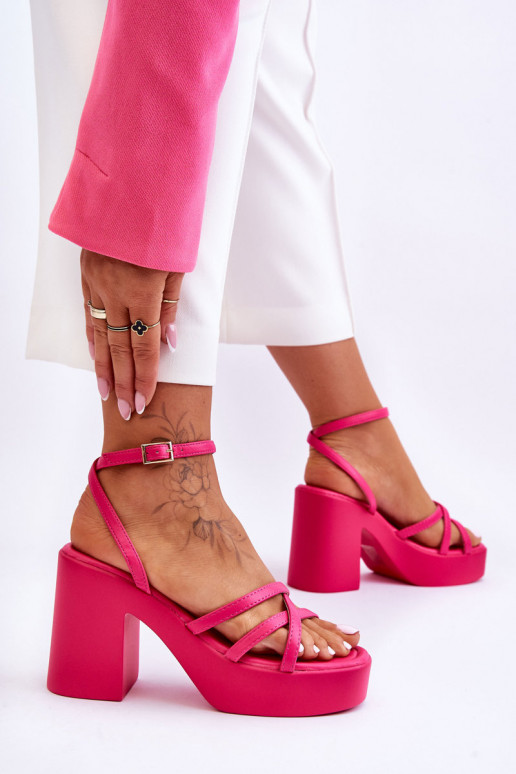 Eleganti sandali con tacco alto e cinturini nel colore rosa Shemira