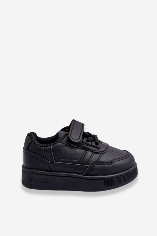 Scarpe sportive per bambini del modello classico in colore nero Marlin