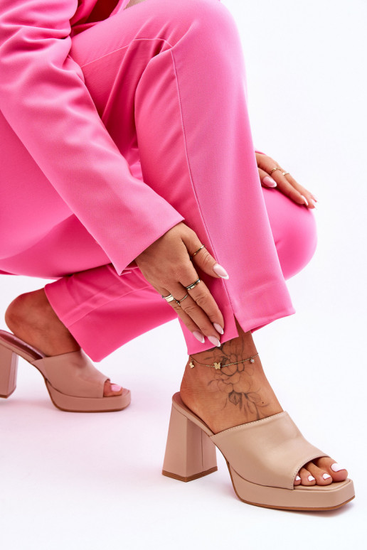 Ciabatte in pelle con tacco Livesa beige Ciabatte in pelle con tacco Livesa beige