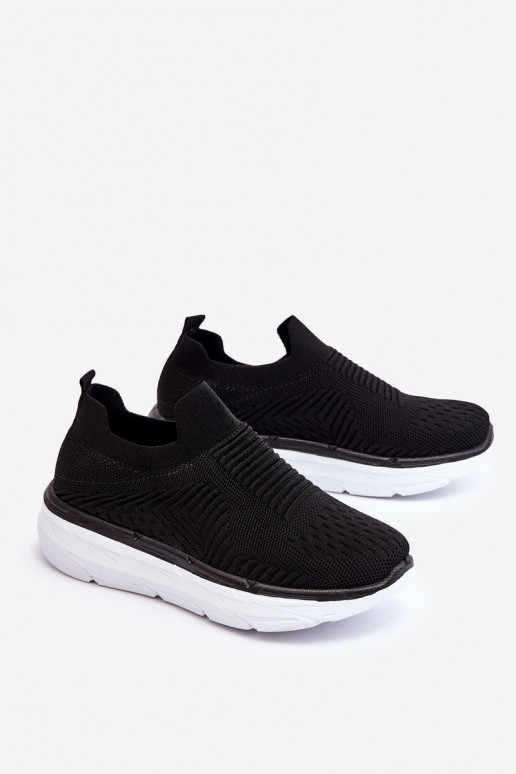 Scarpe sportive del modello resistente in colore nero Ferive