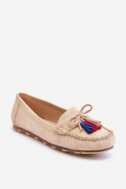 Mocassini in camoscio con nappine in Dorine beige