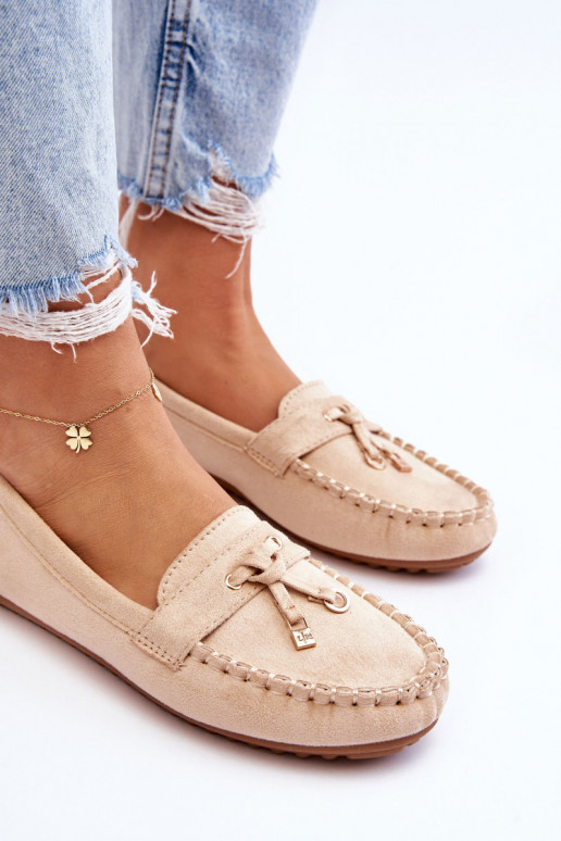 Mocassini classici in camoscio beige Good Time Mocassini classici in camoscio beige Good Time