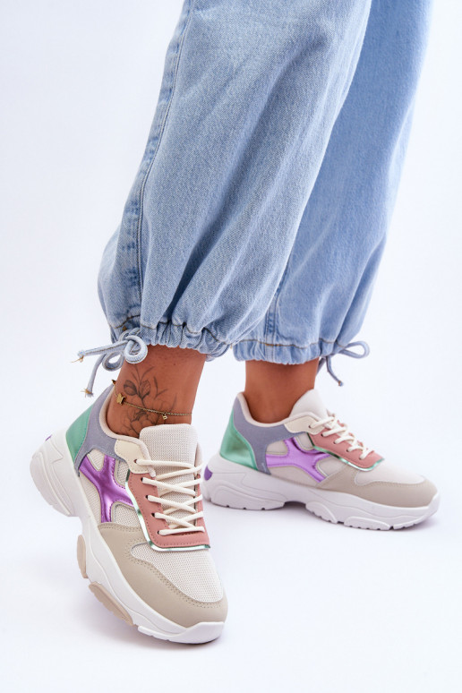 Scarpe modello sneakers con lacci colore beige-verde Cortes