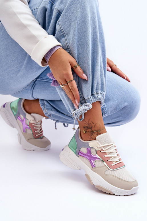 Scarpe modello sneakers con lacci colore beige-verde Cortes