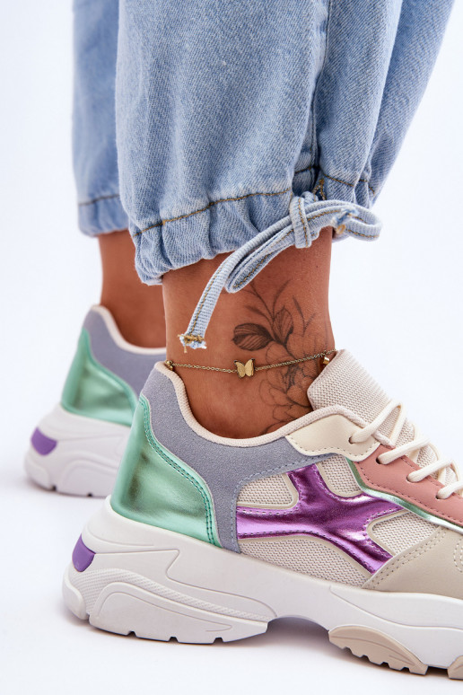 Scarpe modello sneakers con lacci colore beige-verde Cortes