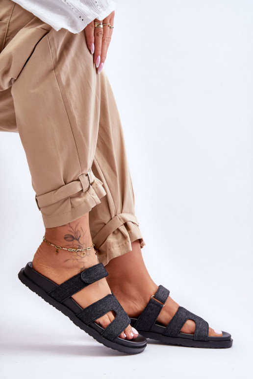 Pantofole con chiusure adesive in colore nero Jose