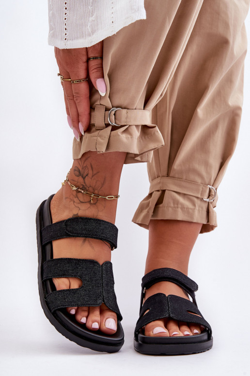 Pantofole con chiusure adesive in colore nero Jose Pantofole con chiusure adesive in colore nero Jose