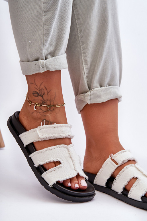 Pantofole con chiusure adesive in colore bianco Lamirose