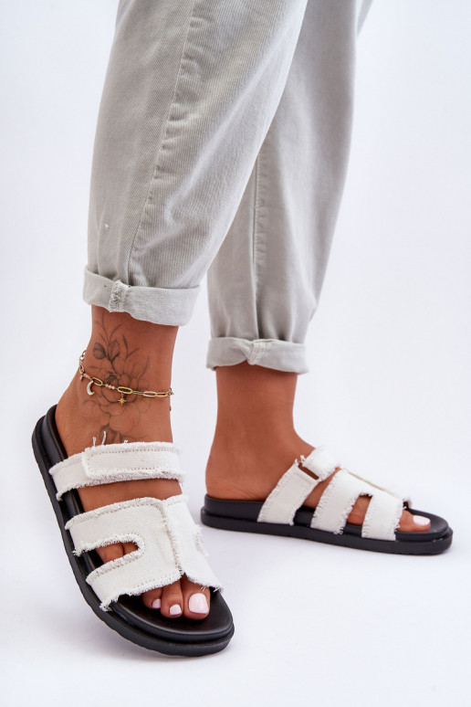 Pantofole con chiusure adesive in colore bianco Lamirose