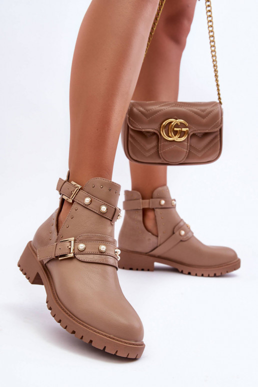 Stivaletti da donna con perle artificiali nel colore beige Clarisa