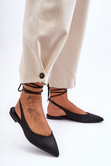 Scarpe modello classico con tacco alto e punta a punta in colore nero Delimena