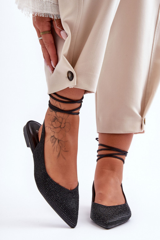 Scarpe modello classico con tacco alto e punta a punta in colore nero Delimena Scarpe modello classico con tacco alto e punta a punta in colore nero Delimena