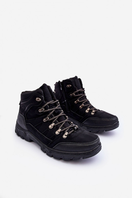 gli scarponi da trekking sono riscaldati in Cowder nero gli scarponi da trekking sono riscaldati in Cowder nero