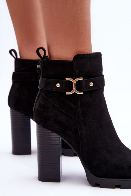 Scarpe in camoscio colore nero Liani Scarpe in camoscio colore nero Liani