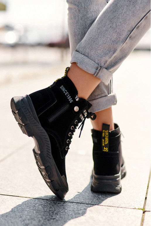 riscaldato in pelle scamosciata Stivali da donna in colore nero Jailina