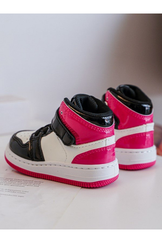 Scarpe sportive per bambini con effetto laccato nel colore rosa-bianco Milara Scarpe sportive per bambini con effetto laccato nel colore rosa-bianco Milara