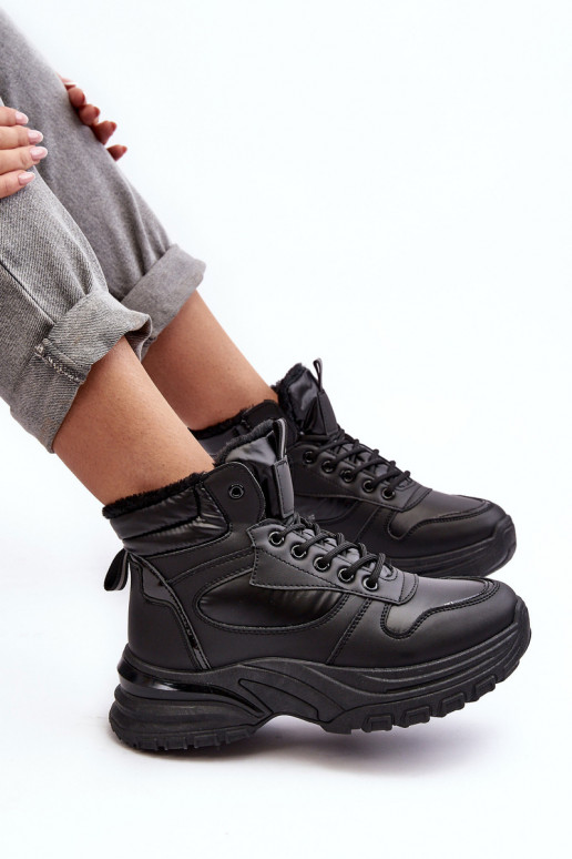 scarpe sportive riscaldate con lacci in colore nero Dejana