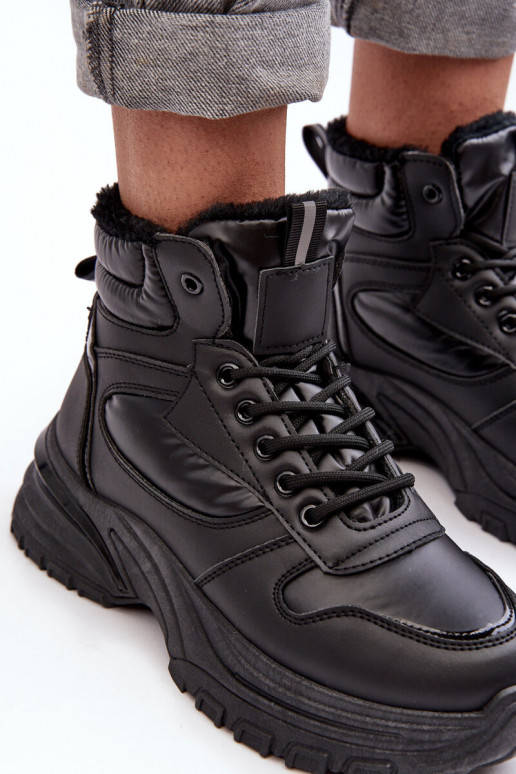 scarpe sportive riscaldate con lacci in colore nero Dejana