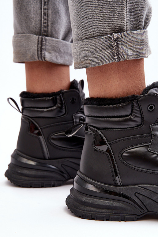 scarpe sportive riscaldate con lacci in colore nero Dejana