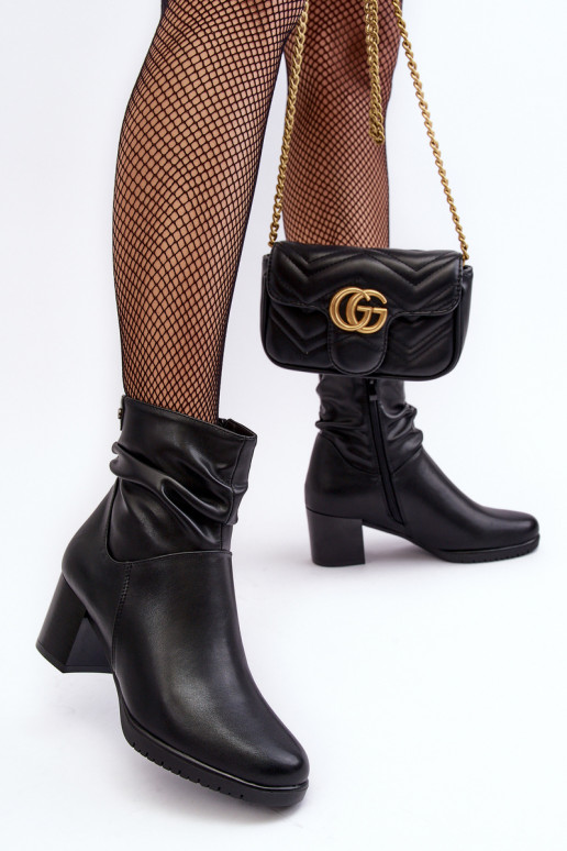 Stivali con tacco colore nero Liriam Stivali con tacco colore nero Liriam