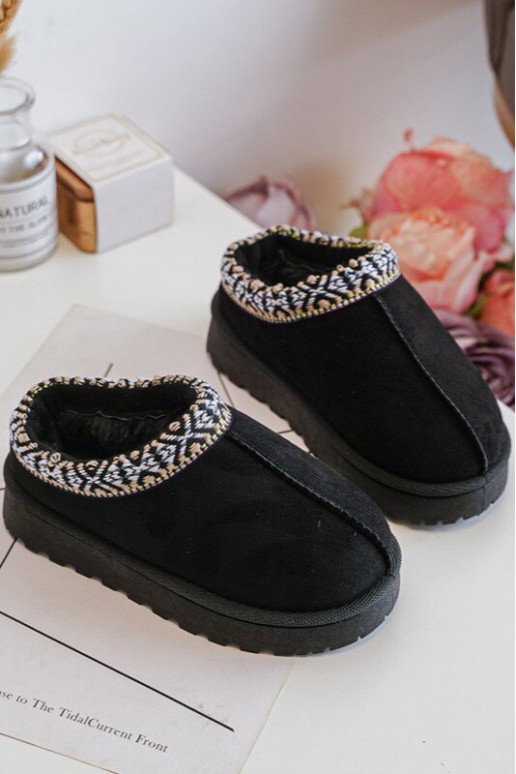Pantofole per bambini di un modello resistente da riscaldare nel colore nero Olivane