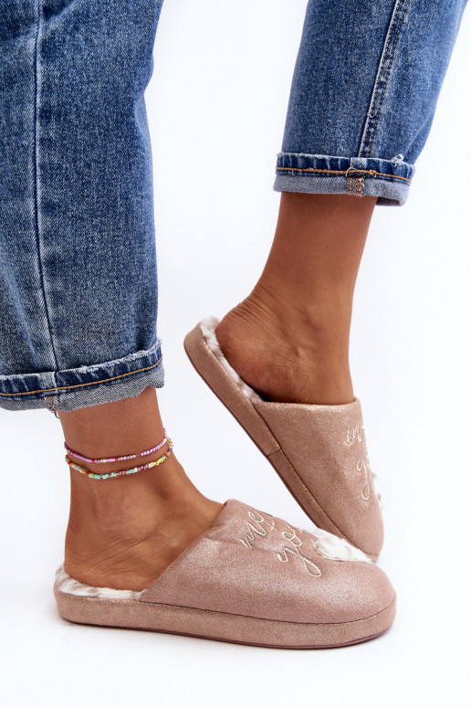 con pantofole lucide rosa Geraja con pantofole lucide rosa Geraja