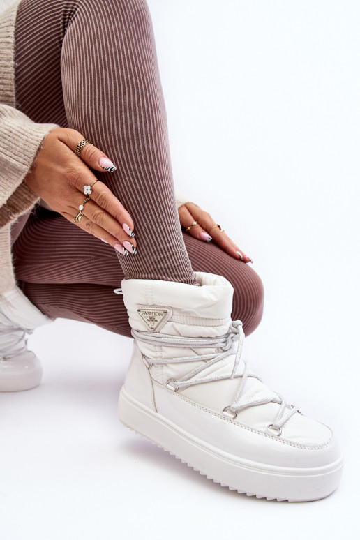 doposci con plateau e dettagli eleganti in colore bianco Fleure doposci con plateau e dettagli eleganti in colore bianco Fleure