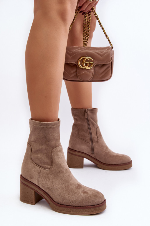 Stivali con tacco alto colore beige Argastis