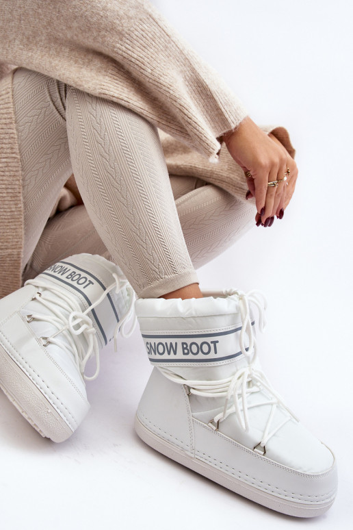 Stivali invernali stringati nel colore bianco Soia