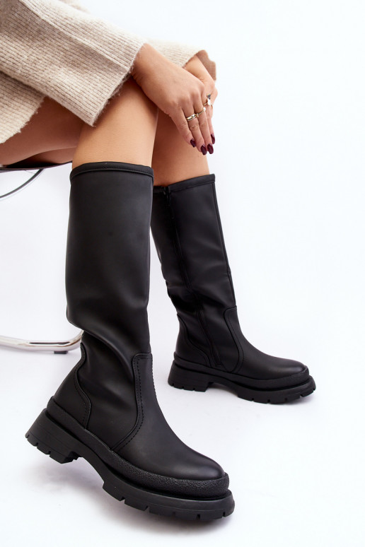 Stivali caldi con tacco largo in colore nero Desiren Stivali caldi con tacco largo in colore nero Desiren