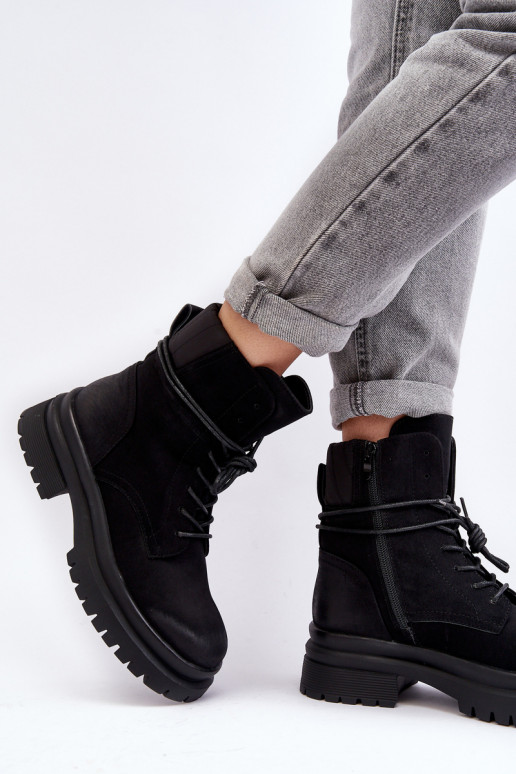 Stivali da donna con suola massiccia in colore nero Narelona