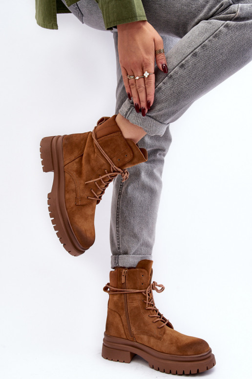 Stivali da donna con suola massiccia in colore marrone Narelona Stivali da donna con suola massiccia in colore marrone Narelona