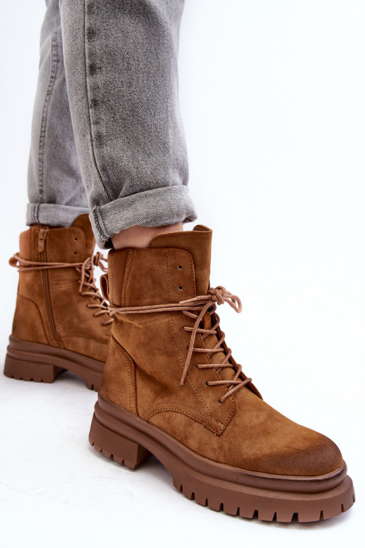 Stivali da donna con suola massiccia in colore marrone Narelona Stivali da donna con suola massiccia in colore marrone Narelona