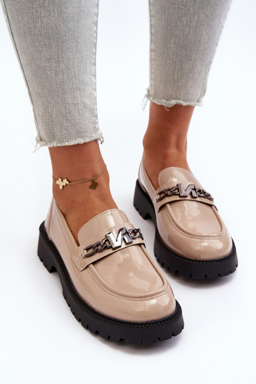 Mocassini effetto lacca con tacco largo beige Ezoma Mocassini effetto lacca con tacco largo beige Ezoma