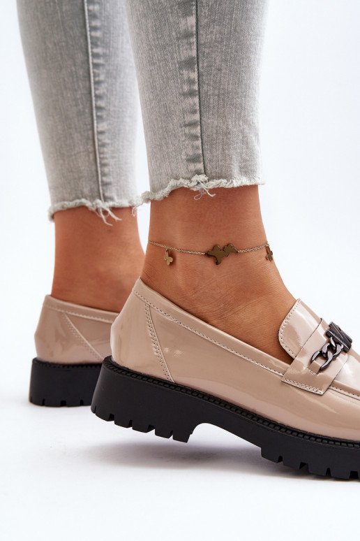 Mocassini effetto lacca con tacco largo beige Ezoma Mocassini effetto lacca con tacco largo beige Ezoma